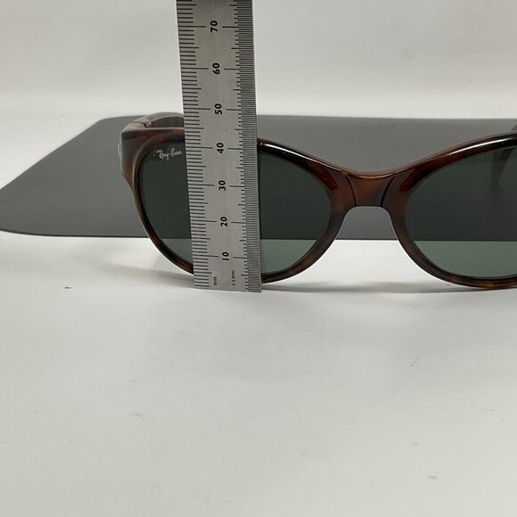 Vintage B&L Ray Ban Sleek Tortoise G15 Sunglasses W2755 Light Scratches